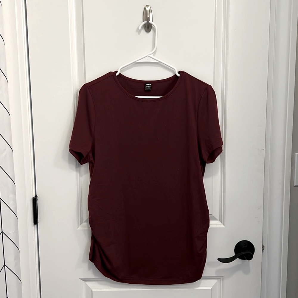 Maternity side ruched tee